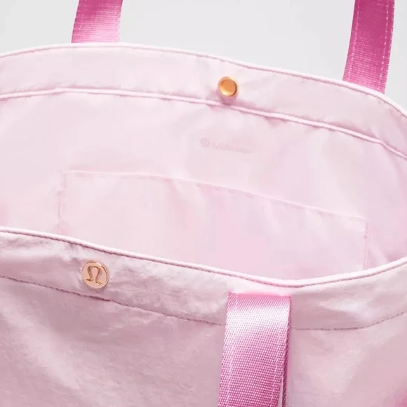 Lululemon blissful Pink Tote Bag - Picture 3 of 6